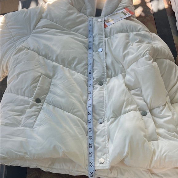32 Degrees Women's Cream Puffer Jacket Medium Women’s NWT - Picture 7 of 13